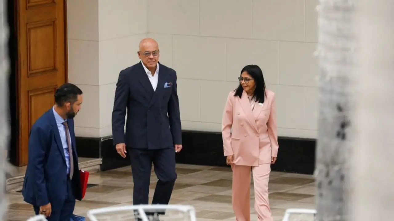 Vicepresidenta de Venezuela presenta presupuesto nacional 2026 por 19.948 millones de dólares