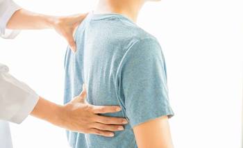 4 ejercicios para el dolor de espalda, según un fisioterapeuta | Consejos de salud