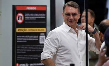 Hijo mayor de Bolsonaro anuncia el respaldo de su padre para candidatura presidencial Brasil en 2026 | Bolsonaro