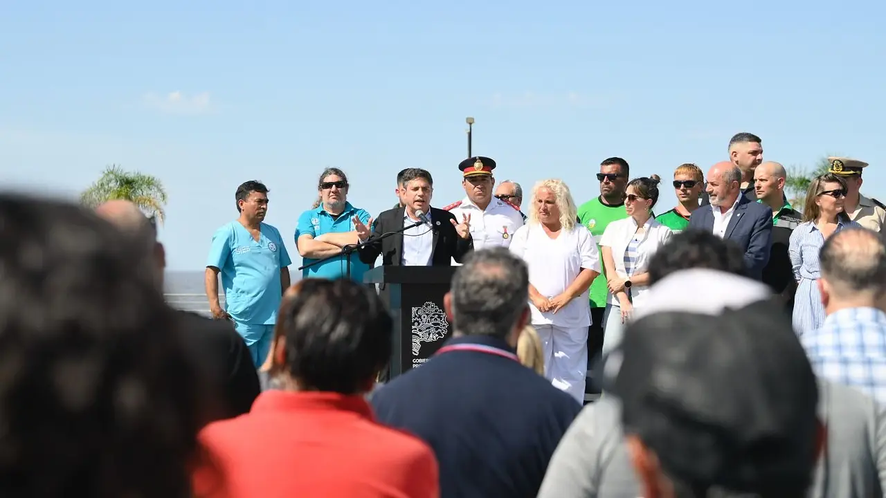 En un acto en Ensenada, Kicillof lanzó el Operativo Verano 2026