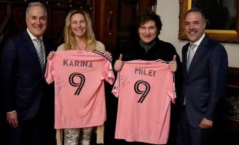En medio de su disputa con Tapia, Milei celebró el nuevo título de Messi  | Javier milei presidente