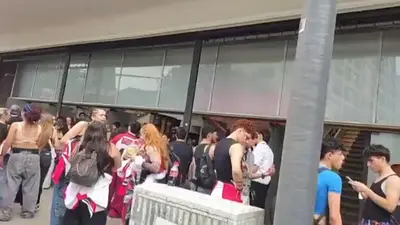 Susto en un teatro de Floresta: se descompensaron 20 chicos durante una muestra de Danza Susto en un teatro de Floresta: se descompensaron 20 chicos durante una muestra de Danza