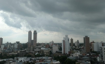 Feriado bajo agua: activan la alerta naranja por tormentas en cuatro provincias | Clima