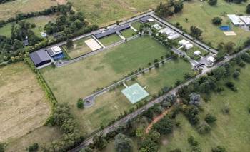 Ordenan vigilar la propiedad que se le adjudica a "Chiqui" Tapia | Justicia