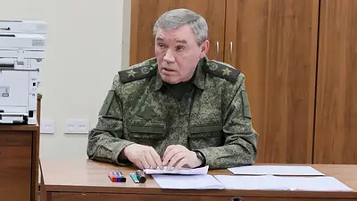 El general ruso de mayor rango dice que el ejército avanza en Ucrania y apunta a Mirnogrado El general ruso de mayor rango dice que el ejército avanza en Ucrania y apunta a Mirnogrado