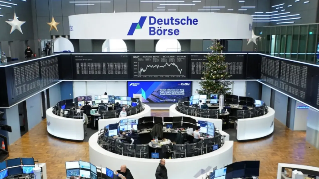 Las bolsas europeas cotizan planas a la espera de la decisión de la Fed sobre los tipos de interés