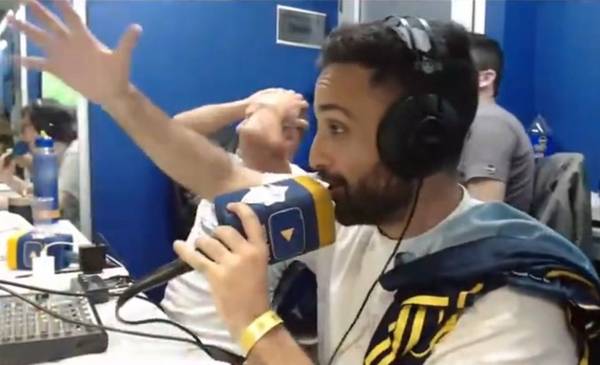 Un relator de Boca enloqueció contra Úbeda en vivo por sacar a Zeballos: 