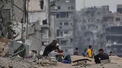Israel deporta a prisioneros palestinos y luego les prohíbe a sus familiares visitarlos Israel deporta a prisioneros palestinos y luego les prohíbe a sus familiares visitarlos