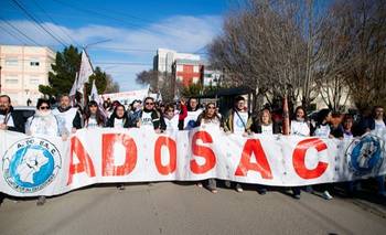 Docentes de Santa Cruz apuntaron contra Vidal por la falta de respuestas: "Incertidumbre" | Reclamos salariales