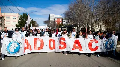 Docentes de Santa Cruz apuntaron contra Vidal por la falta de respuestas: "Sin sustento alimentario" Docentes de Santa Cruz apuntaron contra Vidal por la falta de respuestas: "Sin sustento alimentario"