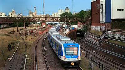 Tren Sarmiento: termina el cronograma reducido, ¿cómo funciona el viernes 12 de diciembre? Tren Sarmiento: termina el cronograma reducido, ¿cómo funciona el viernes 12 de diciembre?