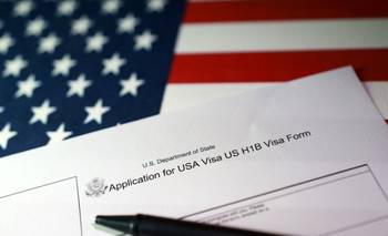 California y otros estados buscan impugnar tasa de 100.000 dólares para visados H-1B impuesta por Trump | Visas