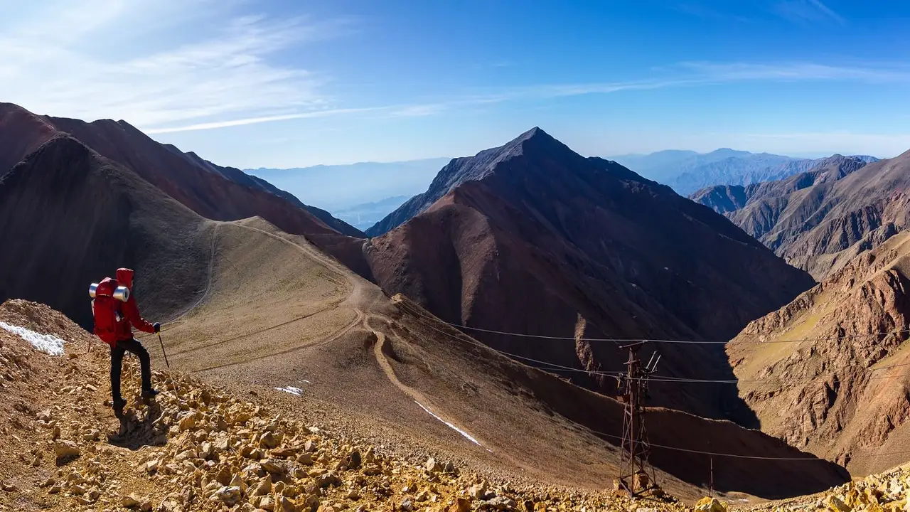 Turismo en altura: La Rioja celebra el Día de la Montaña con una ruta imperdible por sus cerros y quebradas icónicas