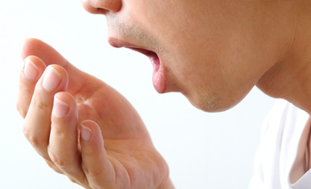 Los 6 trucos infalibles para no tener mal aliento por las mañanas | Trucos