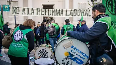 ATE confirmó un paro y movilización el 18 de diciembre contra la reforma laboral ATE confirmó un paro y movilización el 18 de diciembre contra la reforma laboral