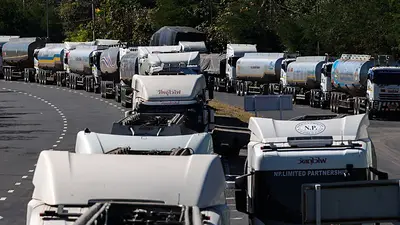 Tailandia corta la ruta del combustible a Laos al agravarse el conflicto con Camboya Tailandia corta la ruta del combustible a Laos al agravarse el conflicto con Camboya