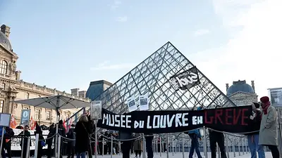 El museo del Louvre de París permanecerá cerrado el lunes por una huelga El museo del Louvre de París permanecerá cerrado el lunes por una huelga