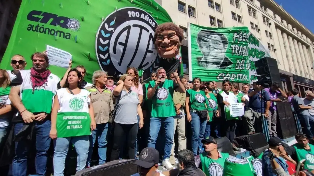 El Gobierno citó a estatales para una negociación de paritarias