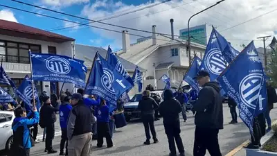 ATE Tierra del Fuego advirtió por la reforma laboral de Milei: "No tiene un solo punto favorable" ATE Tierra del Fuego advirtió por la reforma laboral de Milei: "No tiene un solo punto favorable"