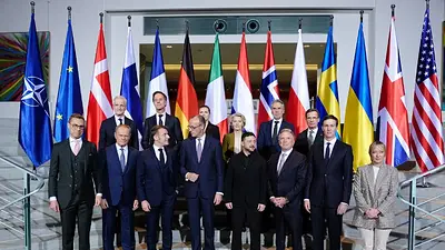 Líderes europeos acuerdan que garantías en Ucrania incluyan una fuerza de paz dirigida por Europa Líderes europeos acuerdan que garantías en Ucrania incluyan una fuerza de paz dirigida por Europa