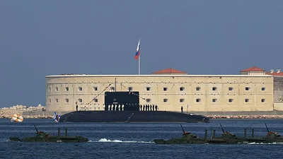 Ucrania dice que alcanzó un submarino ruso con sus drones, pero Moscú niega que haya daños Ucrania dice que alcanzó un submarino ruso con sus drones, pero Moscú niega que haya daños