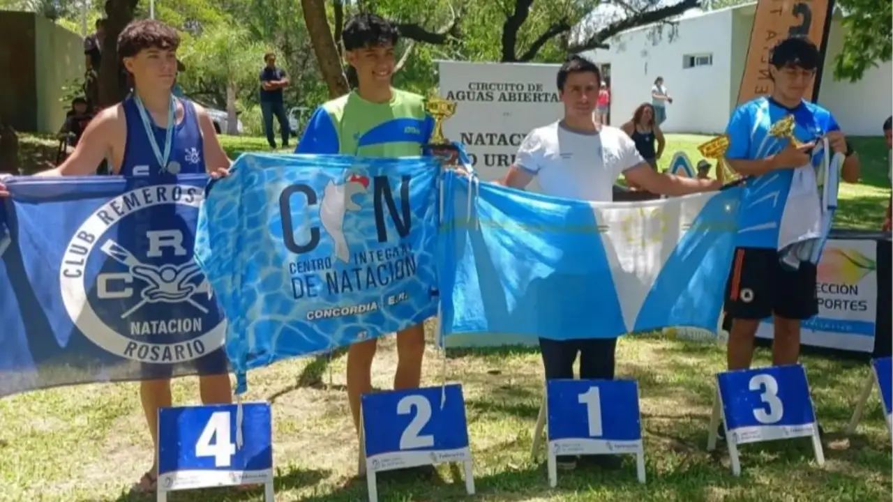 El nadador Mauricio Arias cosechó nuevas medallas tras consagrarse en los OWA y el Circuito Río Uruguay