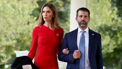 Hijo mayor de Trump se compromete con Bettina Anderson, de la alta sociedad de Palm Beach, según NYT Hijo mayor de Trump se compromete con Bettina Anderson, de la alta sociedad de Palm Beach, según NYT