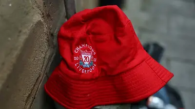 Sentencian a 21 años de cárcel a agresor desfile Liverpool por arrollar aficionados con su coche Sentencian a 21 años de cárcel a agresor desfile Liverpool por arrollar aficionados con su coche