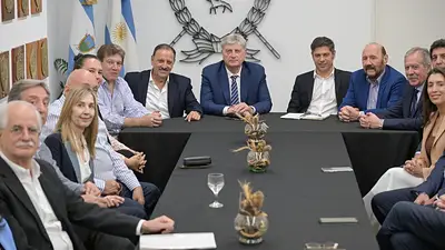 Junto a Insfrán, gobernadores peronistas apostaron al federalismo: "Herramienta fundamental para el desarrollo" Junto a Insfrán, gobernadores peronistas apostaron al federalismo: "Herramienta fundamental para el desarrollo"
