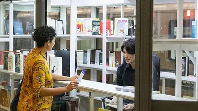 Es la primera biblioteca de subte de CABA y es gratuita: ofrecen más de 150 libros para llevar Es la primera biblioteca de subte de CABA y es gratuita: ofrecen más de 150 libros para llevar