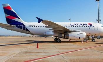 Cielos abiertos: habilitan la entrega total del negocio a LATAM sin pedir nada a cambio | Libertad para el saqueo