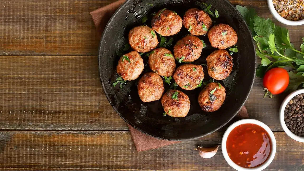 albóndigas de pollo y avena.