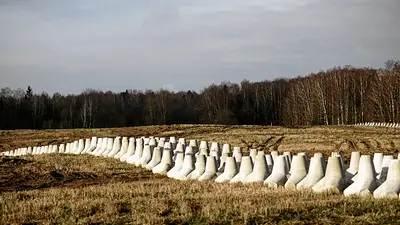 Polonia empezará a fabricar minas antipersonales para colocarlas en la frontera con Rusia y Bielorrusia Polonia empezará a fabricar minas antipersonales para colocarlas en la frontera con Rusia y Bielorrusia
