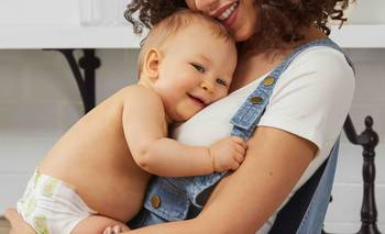 Cuánto ganan una niñera y cuidadores de adultos | Personal doméstico