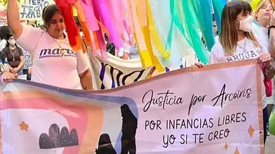 Alerta por el caso Arcoiris: la entregaron a su progenitor contra su voluntad otra vez, a pesar del fallo de la Corte Alerta por el caso Arcoiris: la entregaron a su progenitor contra su voluntad otra vez, a pesar del fallo de la Corte