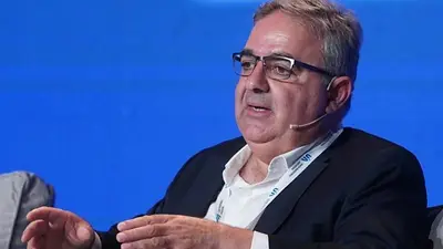 Jalil descartó un bono para estatales y pidió el mayor consenso para que se apruebe la reforma laboral Jalil descartó un bono para estatales y pidió el mayor consenso para que se apruebe la reforma laboral
