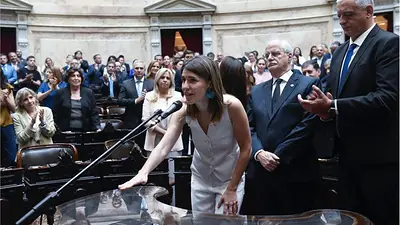 Diputada de UP rechaza reforma laboral de Milei y advierte sobre su impacto en los trabajadores Diputada de UP rechaza reforma laboral de Milei y advierte sobre su impacto en los trabajadores