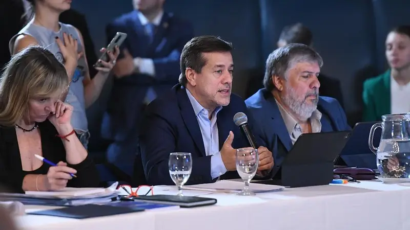 Aliado a los gobernadores y la presión de la CGT: la estrategia del Peronismo para frenar la reforma laboral de Milei Aliado a los gobernadores y la presión de la CGT: la estrategia del Peronismo para frenar la reforma laboral de Milei