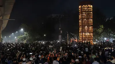La muerte de un líder juvenil sacude Bangladés y el Gobierno culpa a "elementos marginales" La muerte de un líder juvenil sacude Bangladés y el Gobierno culpa a "elementos marginales"