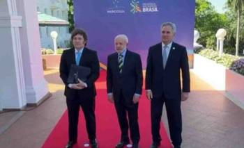 Con distancia, Milei y Lula se saludaron en el apertura de la cumbre del Mercosur | Javier milei presidente