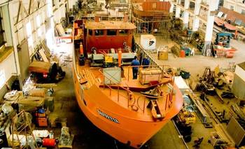 El empresario mileísta que pasó de fabricar barcos a alquilar el astillero para shows | Crisis productiva