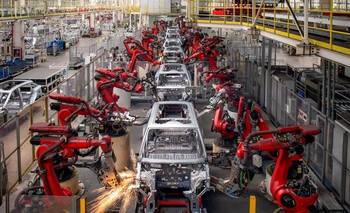 China fabrica el futuro, Argentina liquida el presente | China 