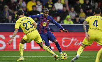 El Barcelona vence a un Villarreal con 10 hombres con un gol de Lamine Yamal | Fútbol