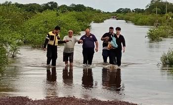 Corrientes, bajo el agua: calles inundadas, servicios paralizados y accesos bloqueados | Temporal