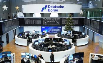 Las bolsas europeas siguen estables, ganancias sanitarias compensan caídas en consumo y energía | Europa