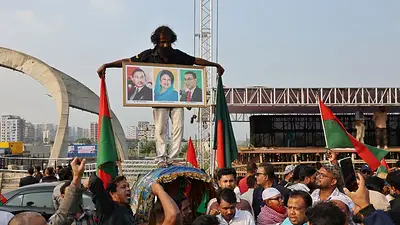 Tarique Rahman regresa a Bangladés como favorito para las elecciones de febrero Tarique Rahman regresa a Bangladés como favorito para las elecciones de febrero