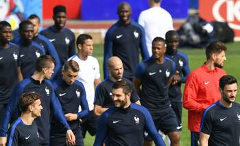 Sorpresa: un crack de Francia que jugó en la Selección se puso la camiseta de Boca | Boca juniors