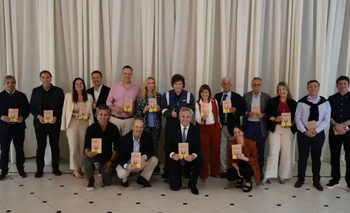 PBA repudió el libro que Milei regaló a funcionarios y que promueve el trabajo infantil | Provincia de buenos aires