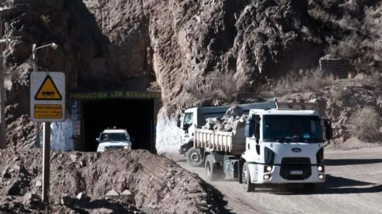 Pese a los esfuerzos de la oposición, Jalil logró la sanción de proyectos para explotar recursos mineros 