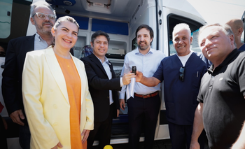 Kicillof entregó ambulancias y dijo que Milei “no quiere recibirlo” | Provincia de buenos aires